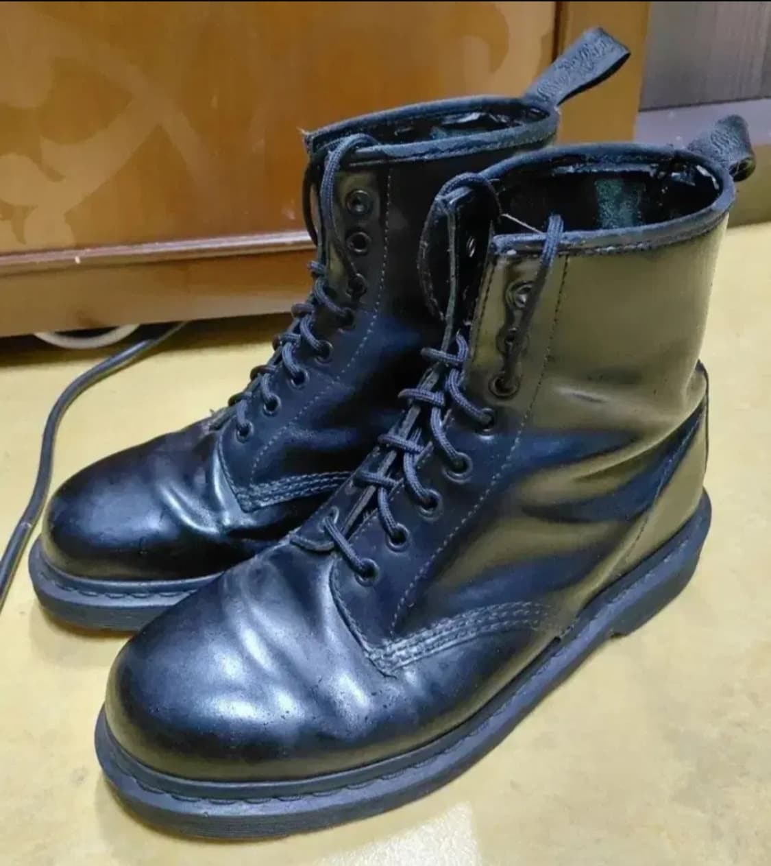 닥터마틴 1460 모노 8홀 블랙 부츠 상품이미지1