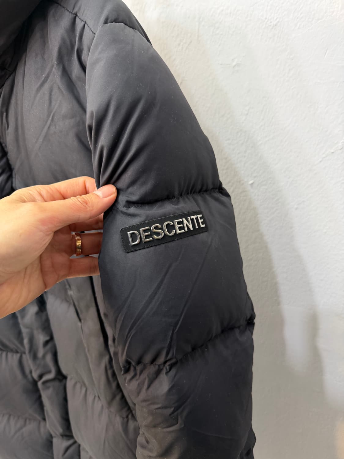 정품) 데상트 여성 롱패딩 S 상품이미지4