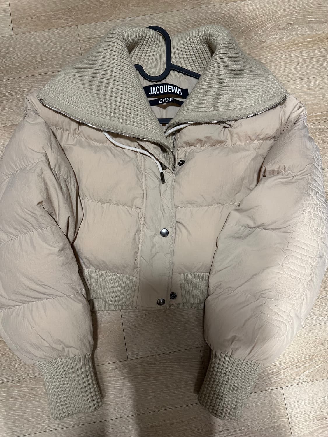 자크뮈스 크롭패딩 34 (지수착용) 상품이미지1