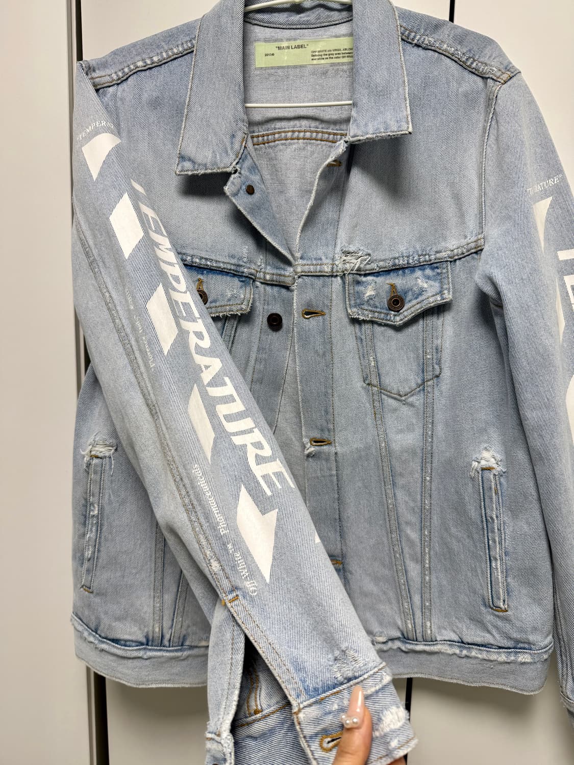오프화이트 연청 데님 자켓 상품이미지3