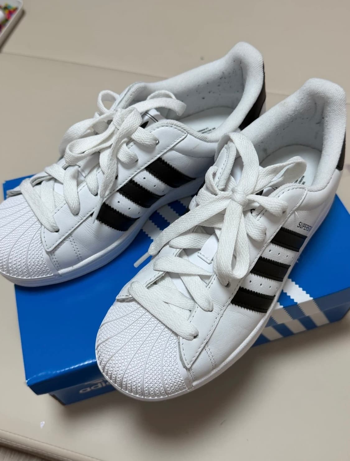 아디다스 슈퍼스타 II 흰검 240mm 상품이미지1