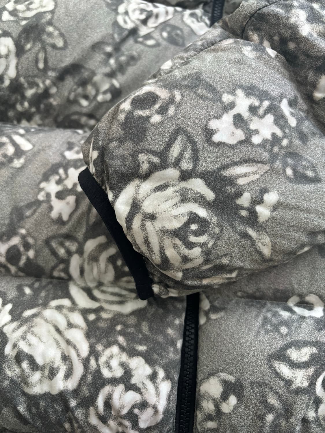 디스이즈네버댓 패딩 Flower - Grey 상품이미지7