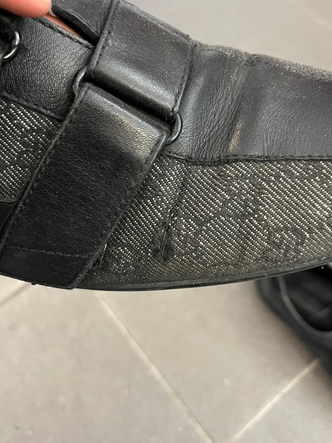 00s 구찌 벨크로 모노그램 스니커즈 상품이미지7