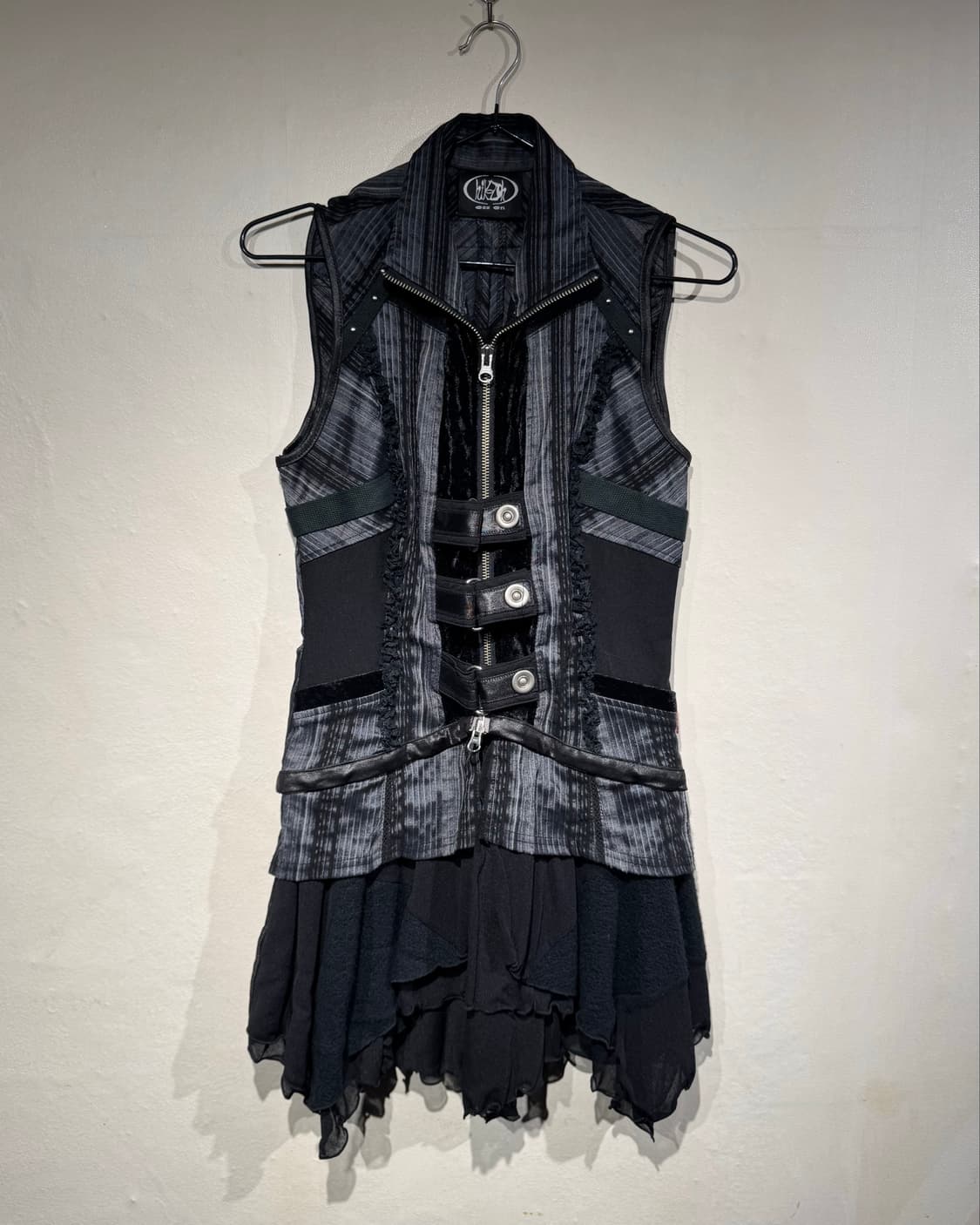 Ozz-on two way sleeveless one pice 상품이미지1