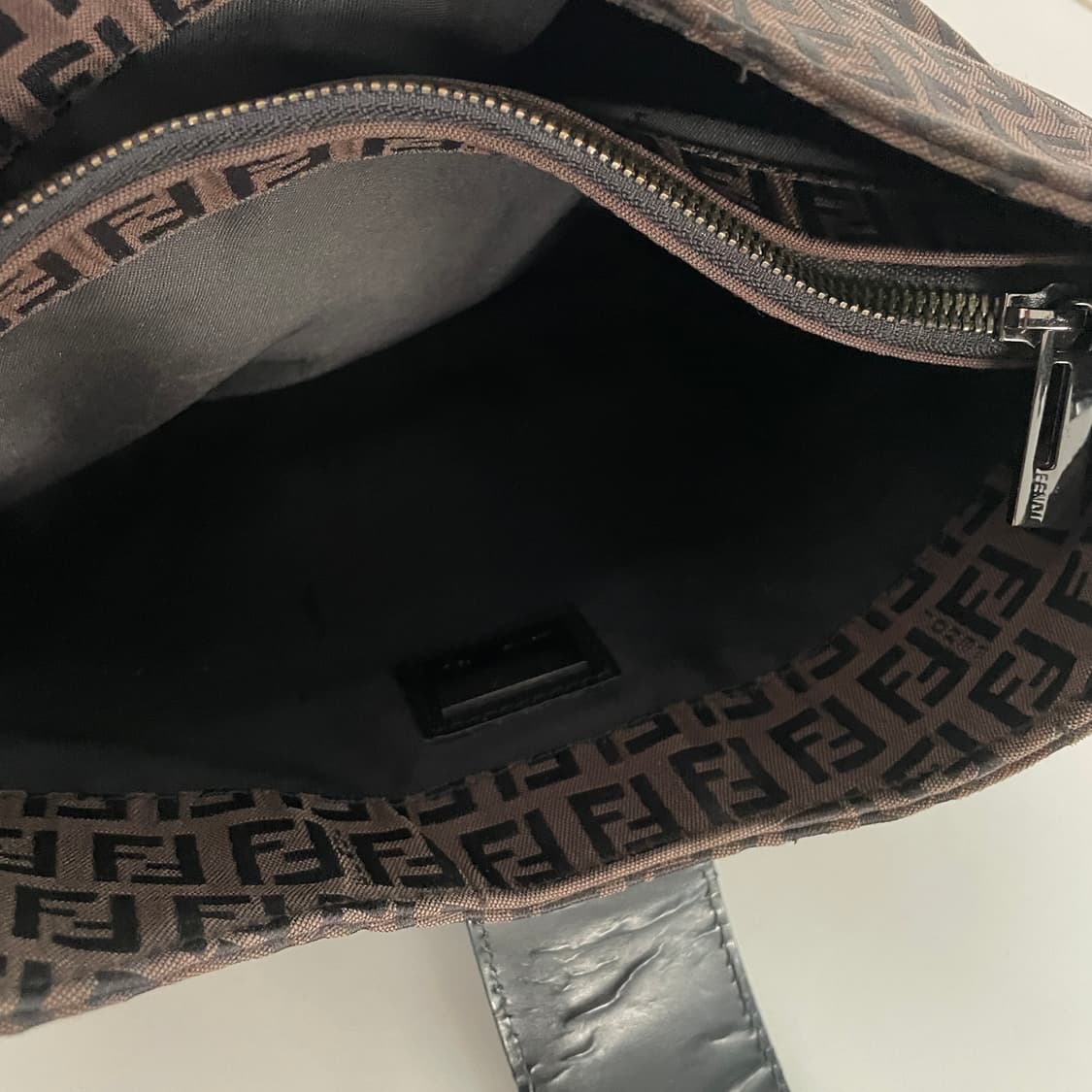 펜디 FF 로고 주키노 자카드 호보백 상품이미지7