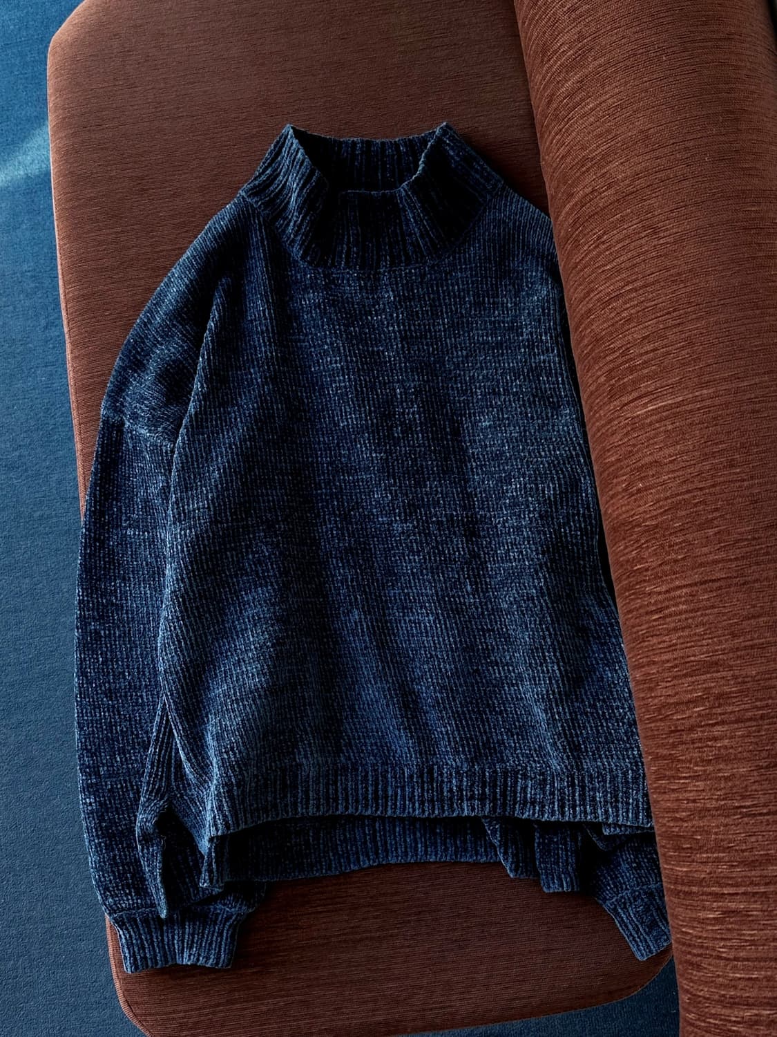 Design neck wide woven cloudy knit 상품이미지4