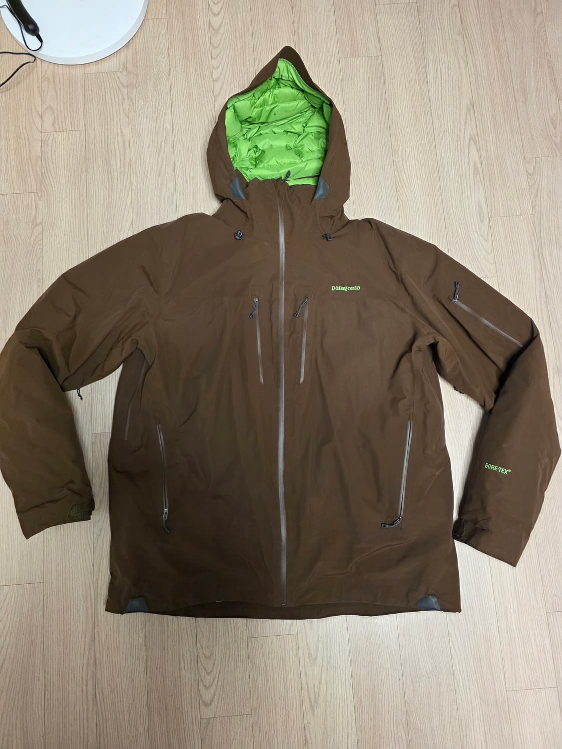 파타고니아 고어텍스 패딩 브라운 XL(프리모 다운자켓) 상품이미지6