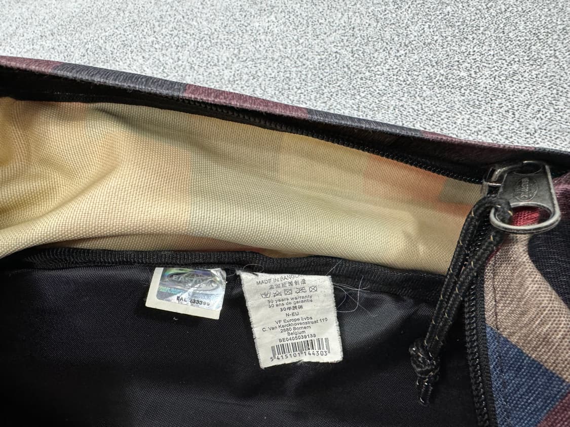 이스트팩 00s 체커보드 백팩 상품이미지5