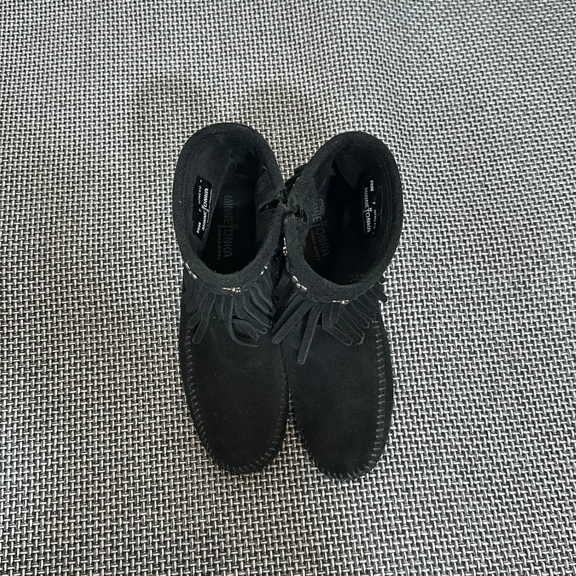 MINNETONKA X KITTY 부츠 블랙 상품이미지4