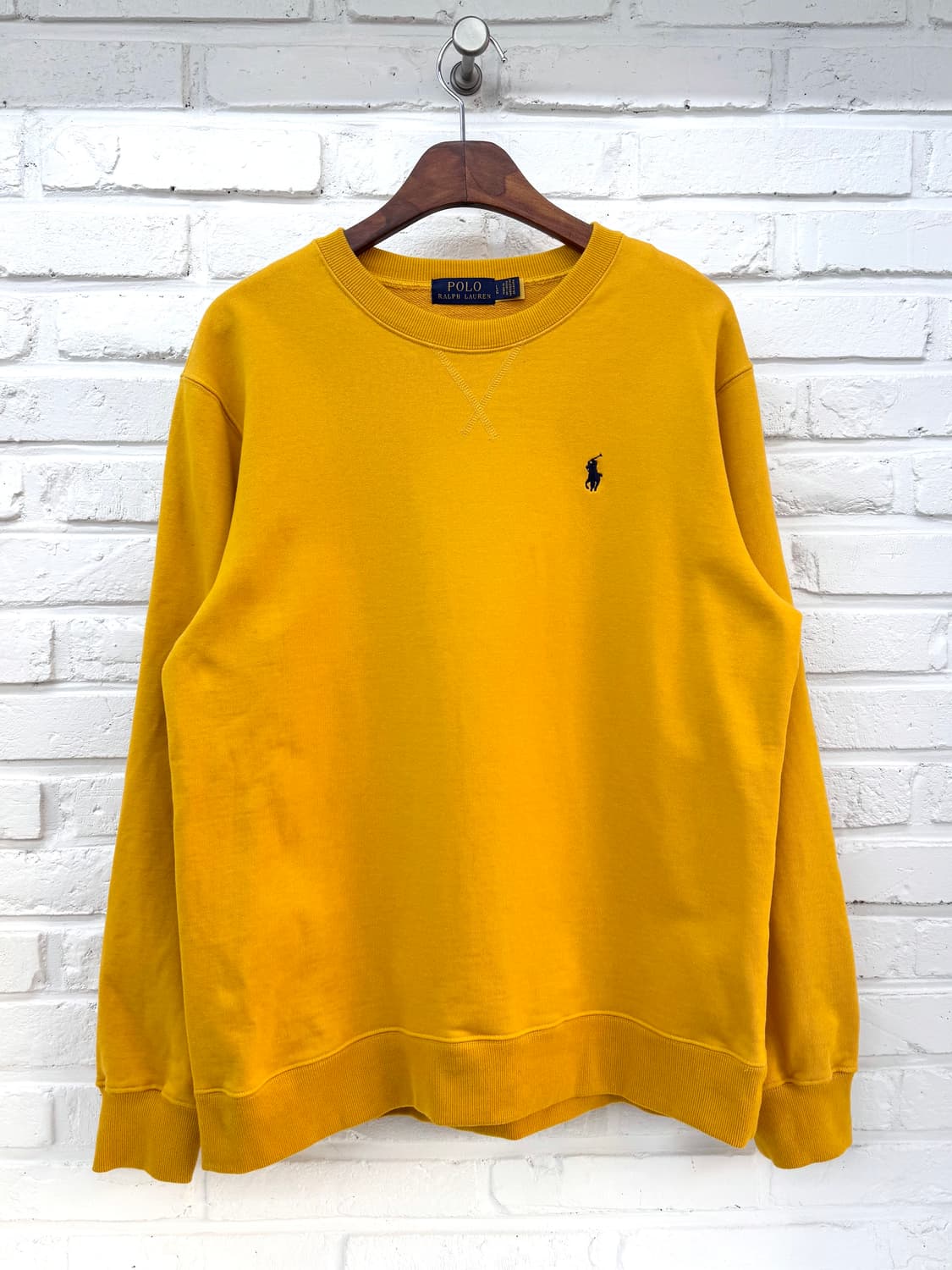 폴로 옐로우 맨투맨 상품이미지1