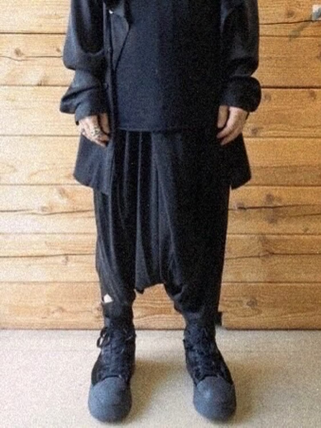 율리우스 25ss 실크 트위스티드 사루엘 팬츠 상품이미지1