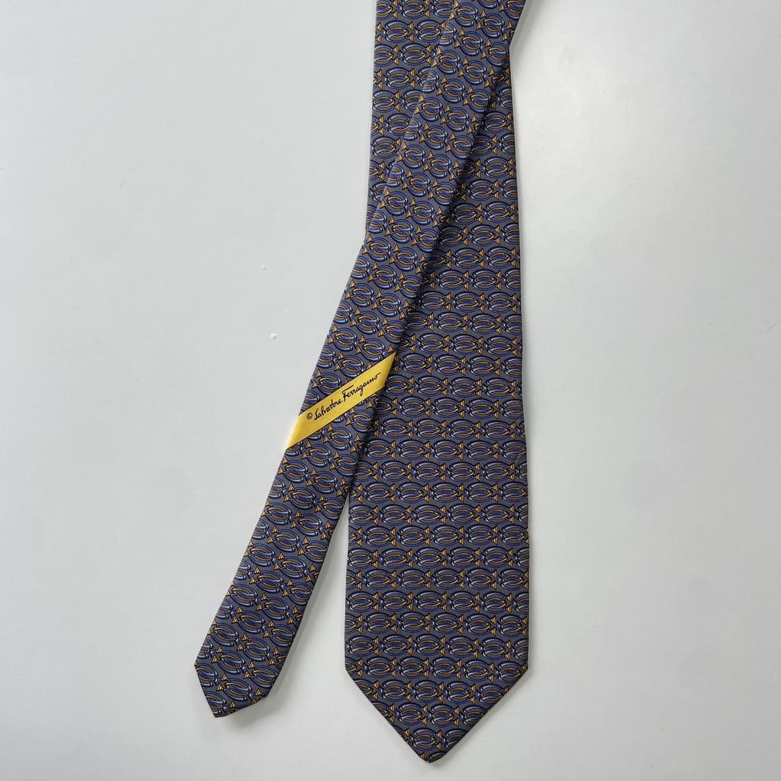 페레가모(Ferragamo) 명품 정품 넥타이 상품이미지1