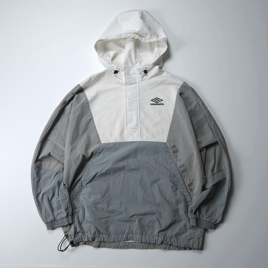 엄브로 스펠아웃 배색 아노락 후드 (100) 상품이미지2