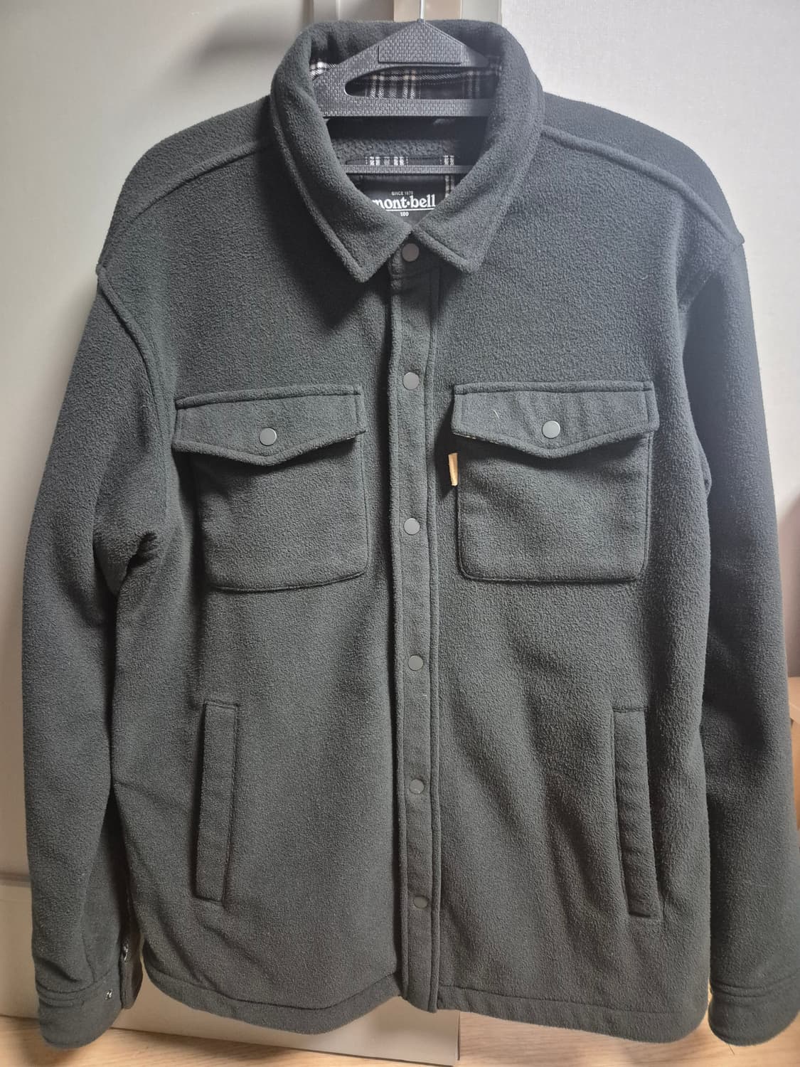 몽벨 플리스소재 셔츠 판매합니다 상품이미지1