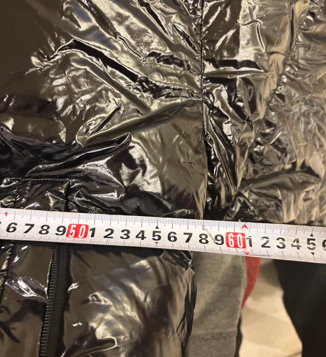 빈티지 유광 크롭 패딩 상품이미지4