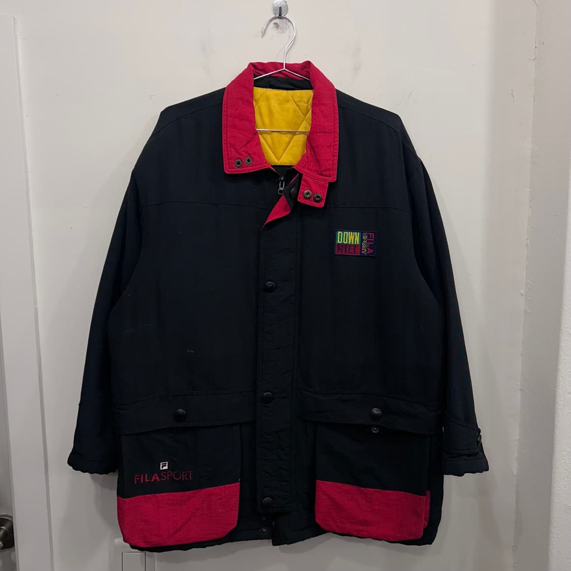 휠라 다운힐 올드스쿨 배색 헤비 나일론 점퍼 상품이미지2