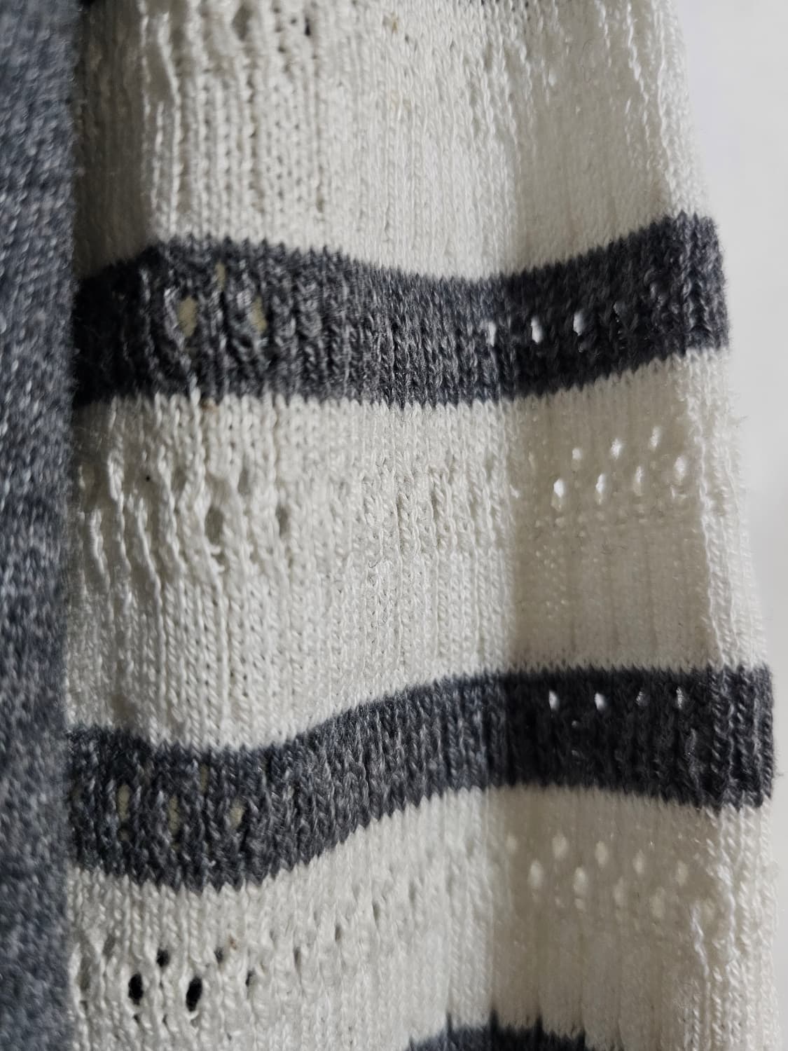 톰브라운 시그니처 아이템인 4바 가디건 상품이미지5