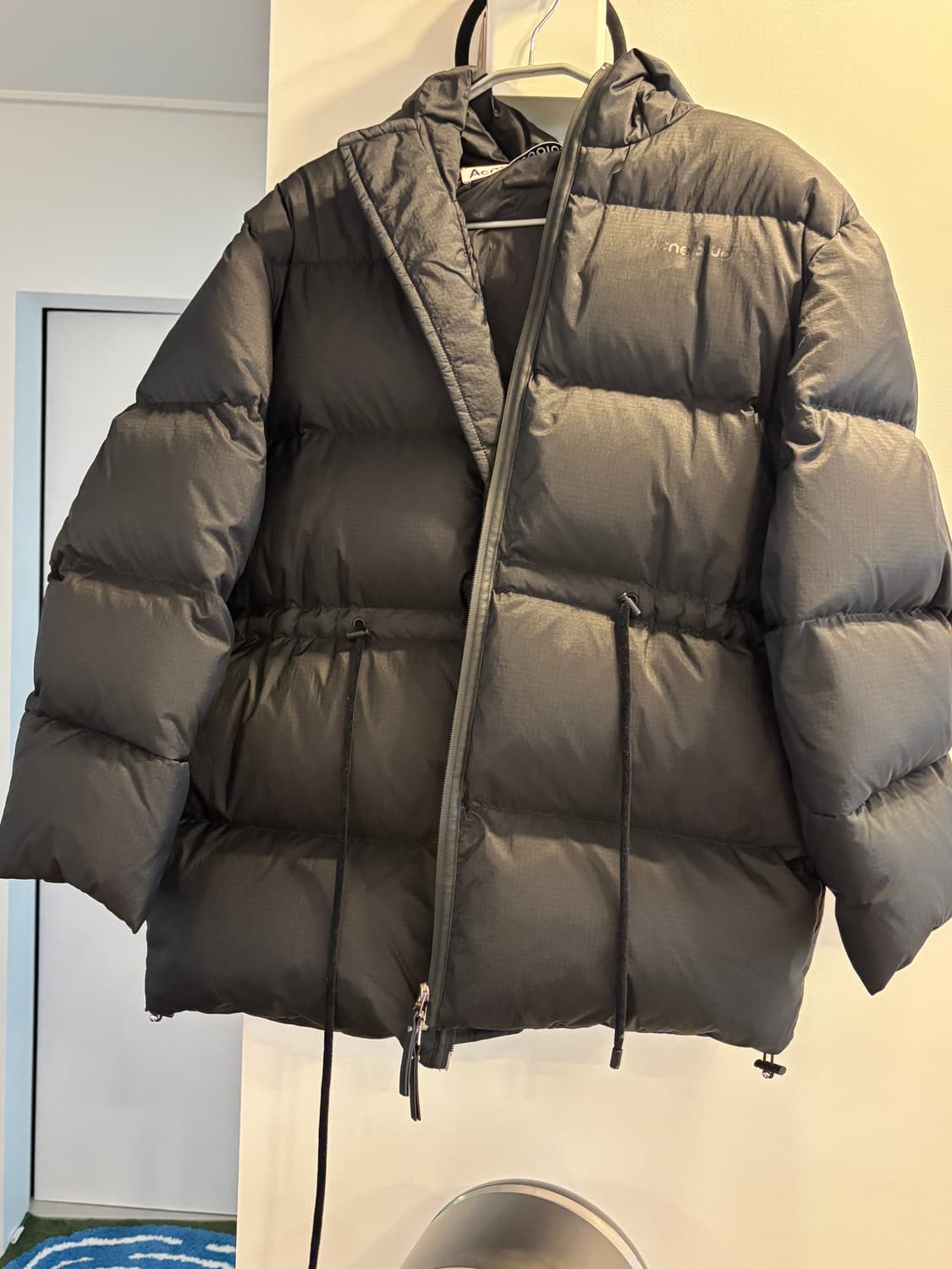 아크네스튜디오 웨이스트 드로스트링 푸퍼패딩 36 상품이미지1