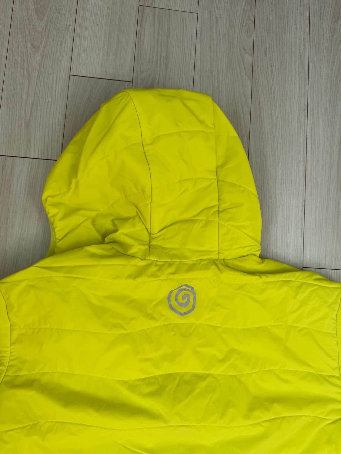 오스트리야 경량패딩 XL (새상품) 상품이미지4