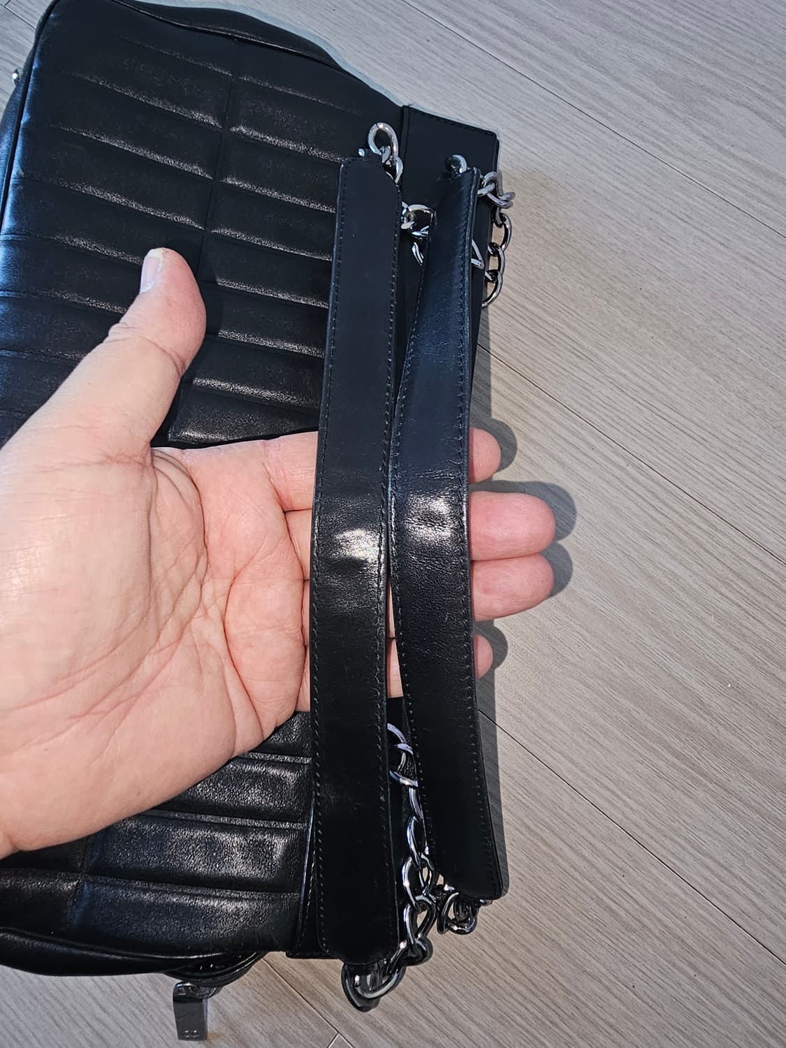 샤넬 블랙 램스킨 레더 숄더백 상품이미지8