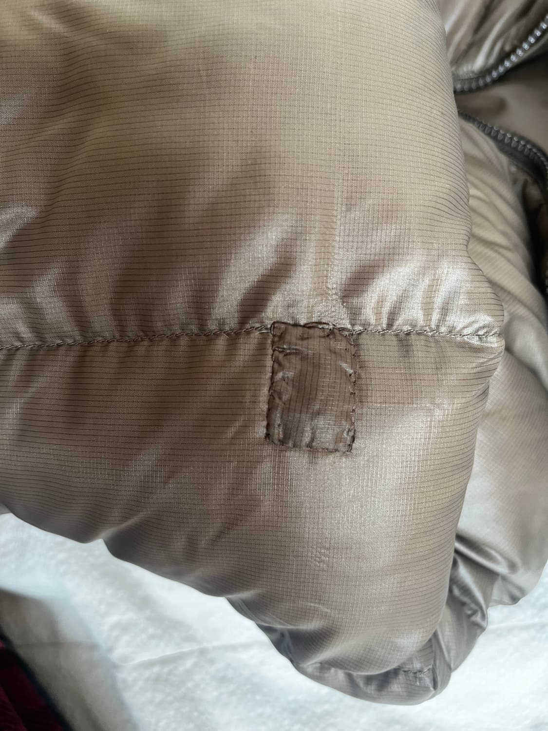 노스페이스 아콘카구아 브라운 패딩  상품이미지4