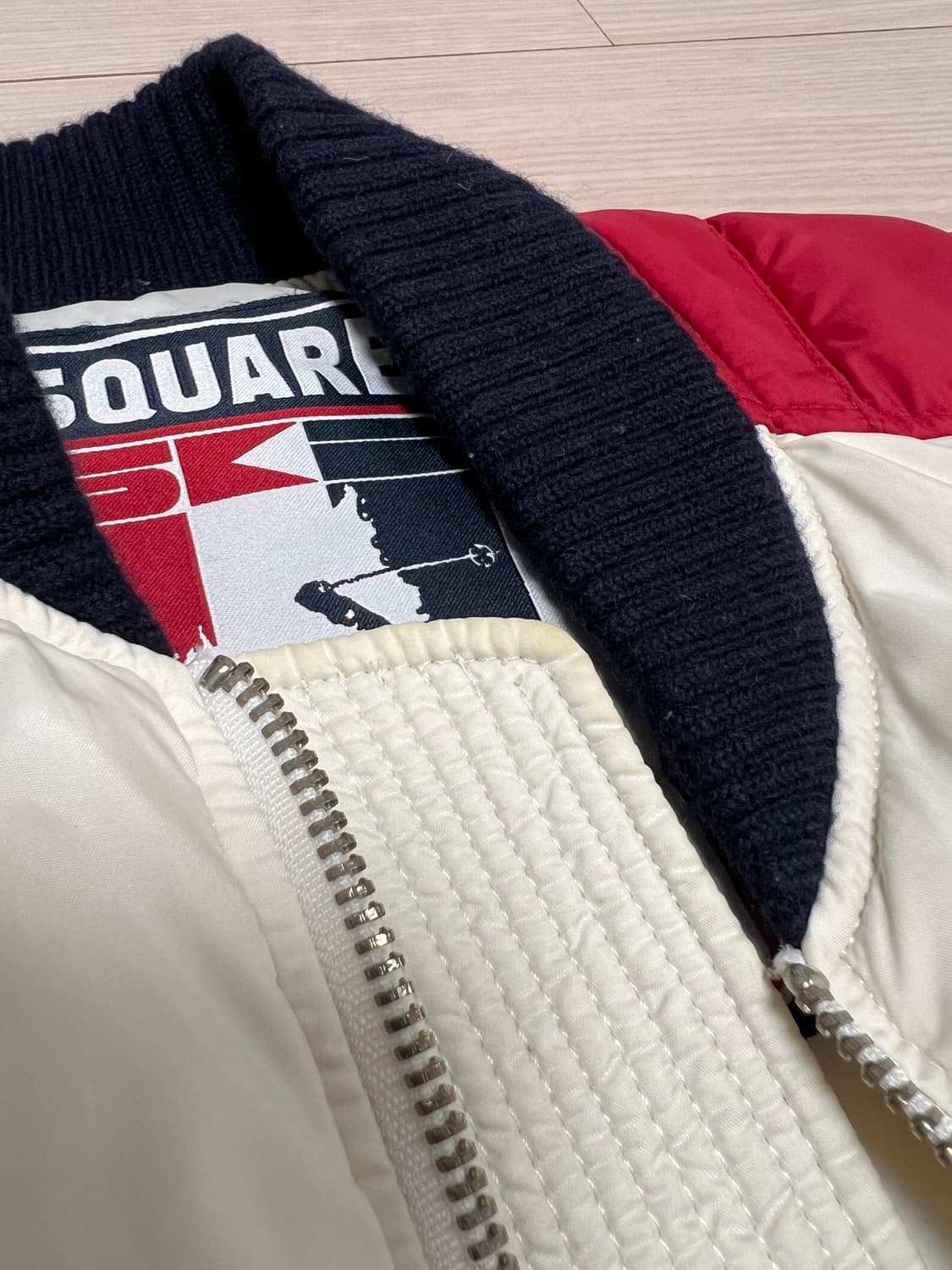 디스퀘어드 패딩 베스트 / 화이트네이비 배색 / 겨울 레이어드 상품이미지8