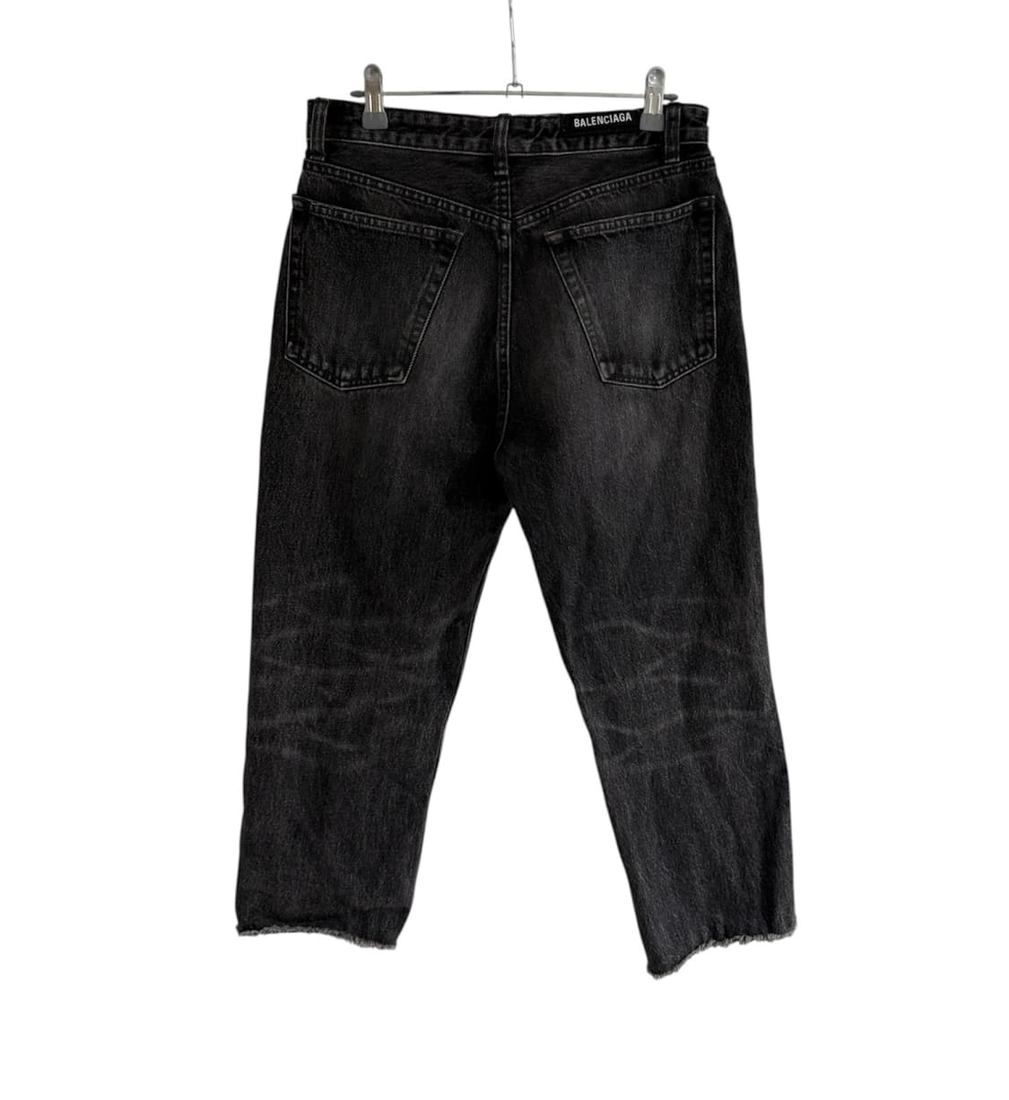 발렌시아가 컷 오프 블랙 워싱 데님 팬츠 상품이미지2