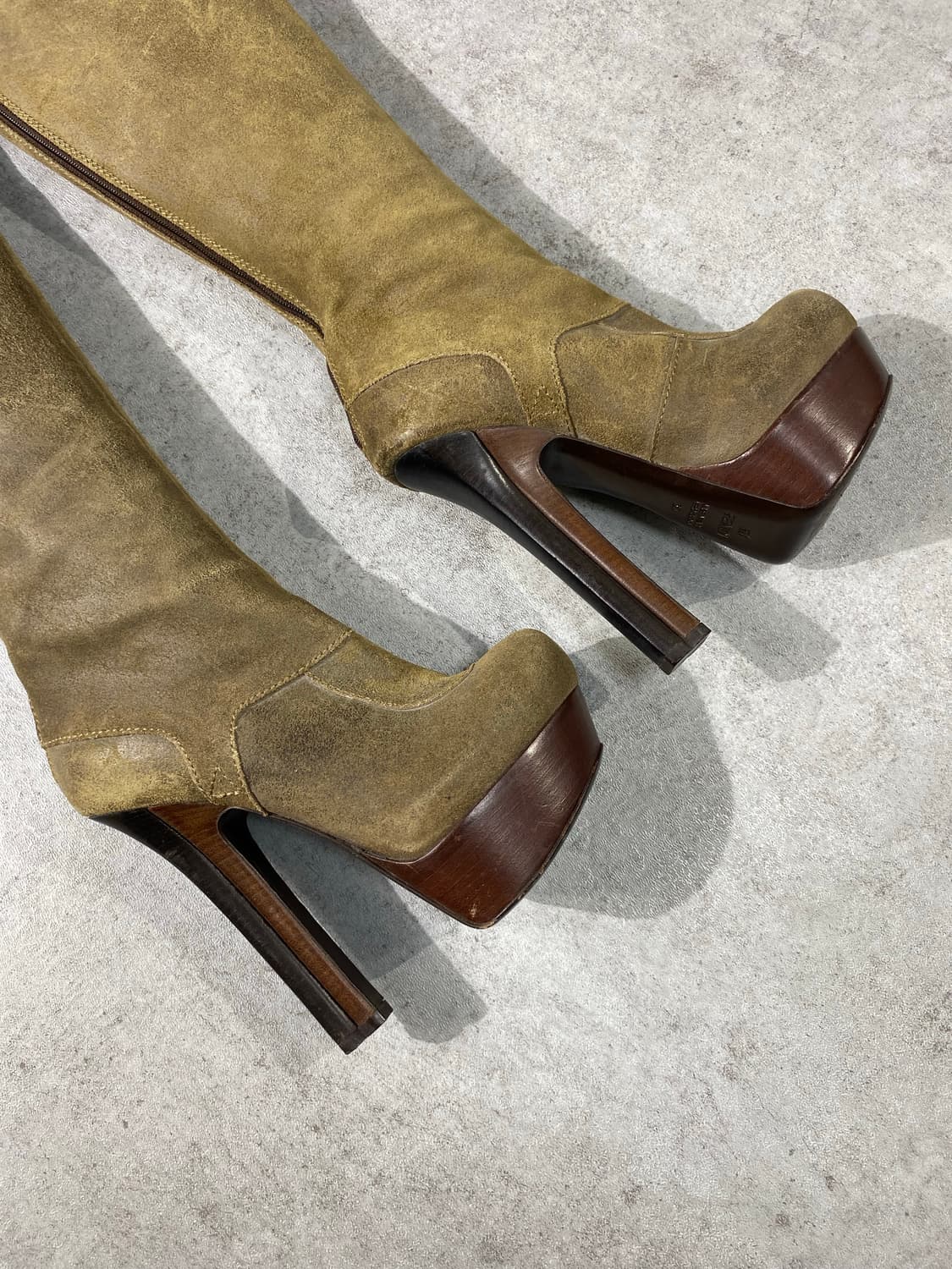 [35] FENDI 펜디 이태리 메이드 스웨이드 부츠 상품이미지4