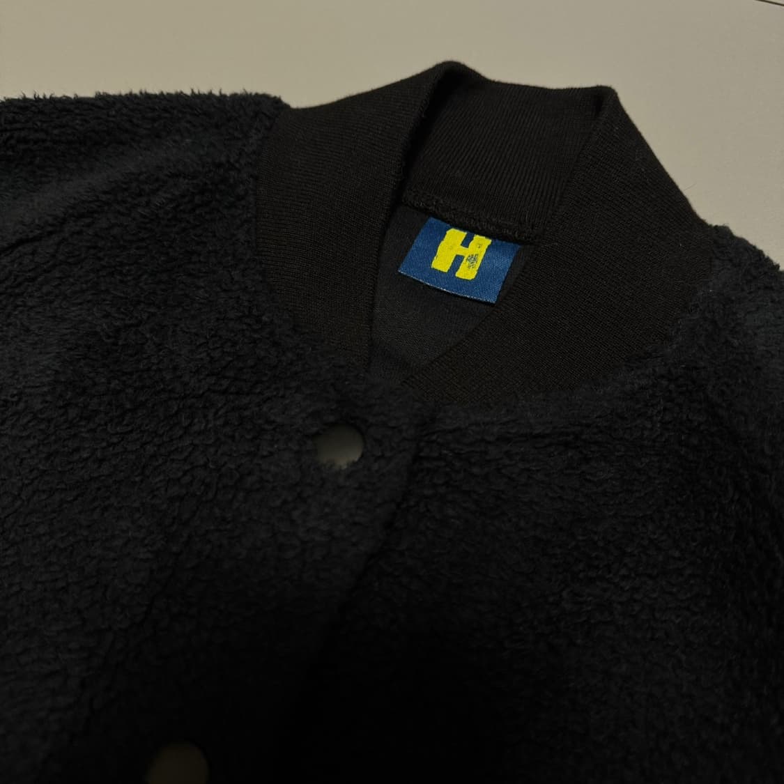 히스테릭글래머 블랙컬러 박스로고 프린트 쉐르파 스타디움 자켓  상품이미지3