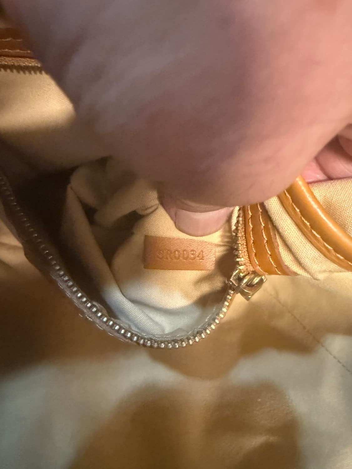 정품 루이비통 루실 숄더백 팝니다 상품이미지10