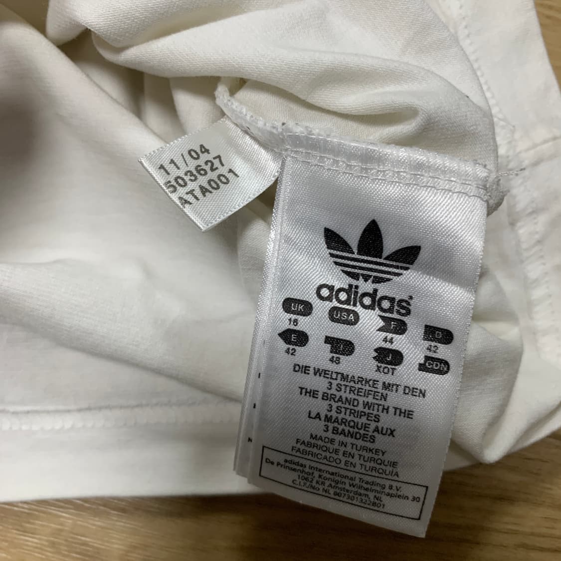 2XL)아디다스 04 브이넥 아카이브 티셔츠 상품이미지6