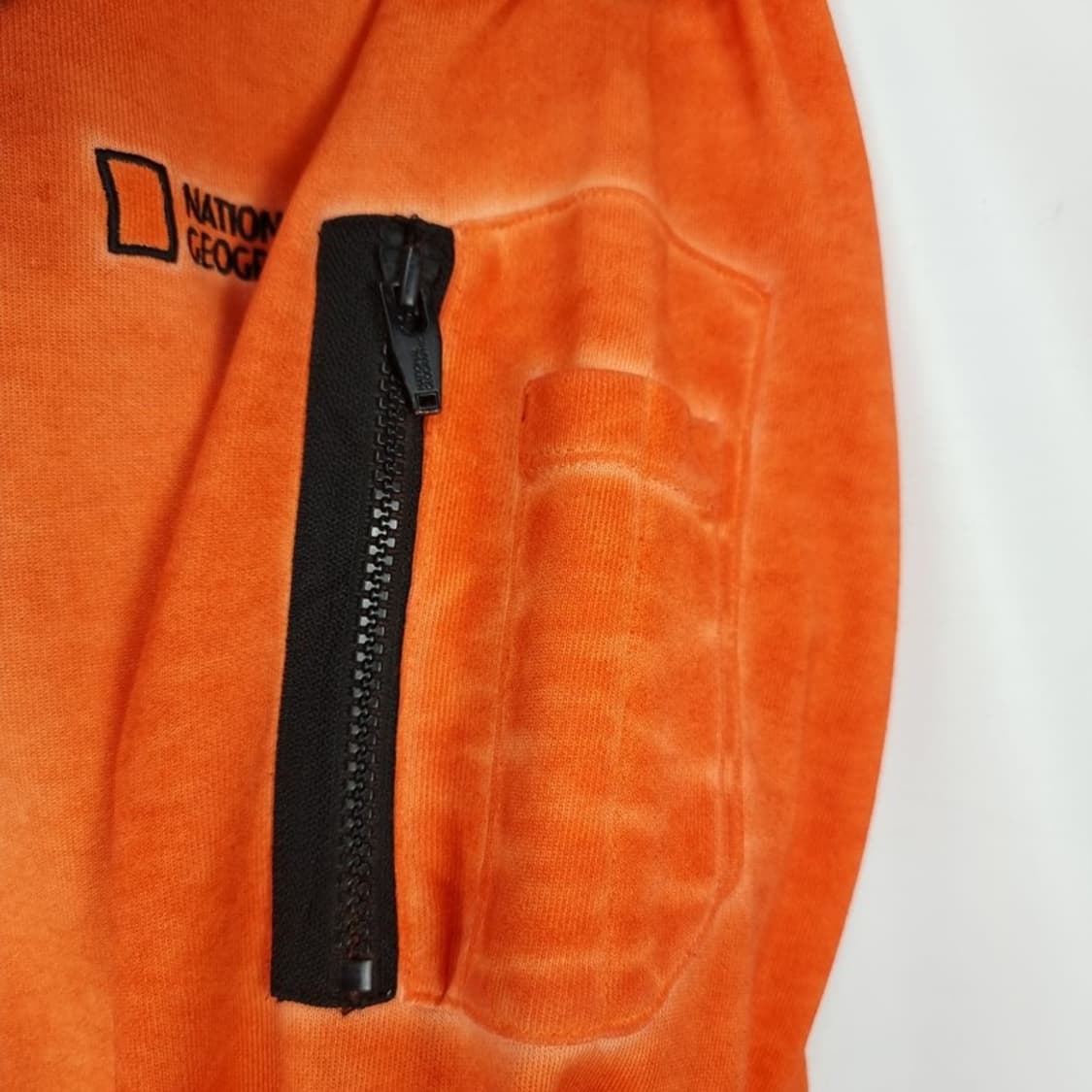 [네셔널지오그래픽] 빈티지 워시드 소매 포캣 맨투맨 오렌지 M19330 상품이미지6