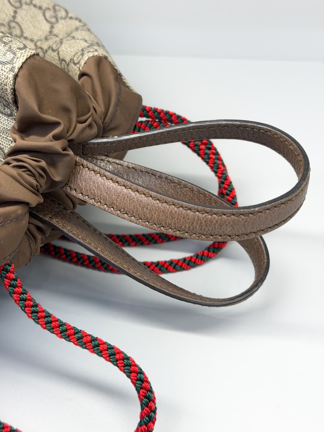 구찌 네오 GG 수프림 드로스트링 백팩 상품이미지5