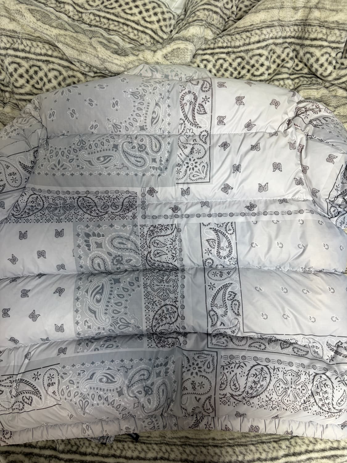 디스이즈네버댓 반다나 패딩 상품이미지4