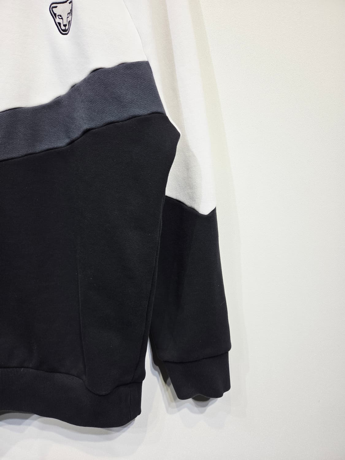 DYNAFIT 다이나핏 설표 로고 3단 배색 맨투맨 상품이미지5