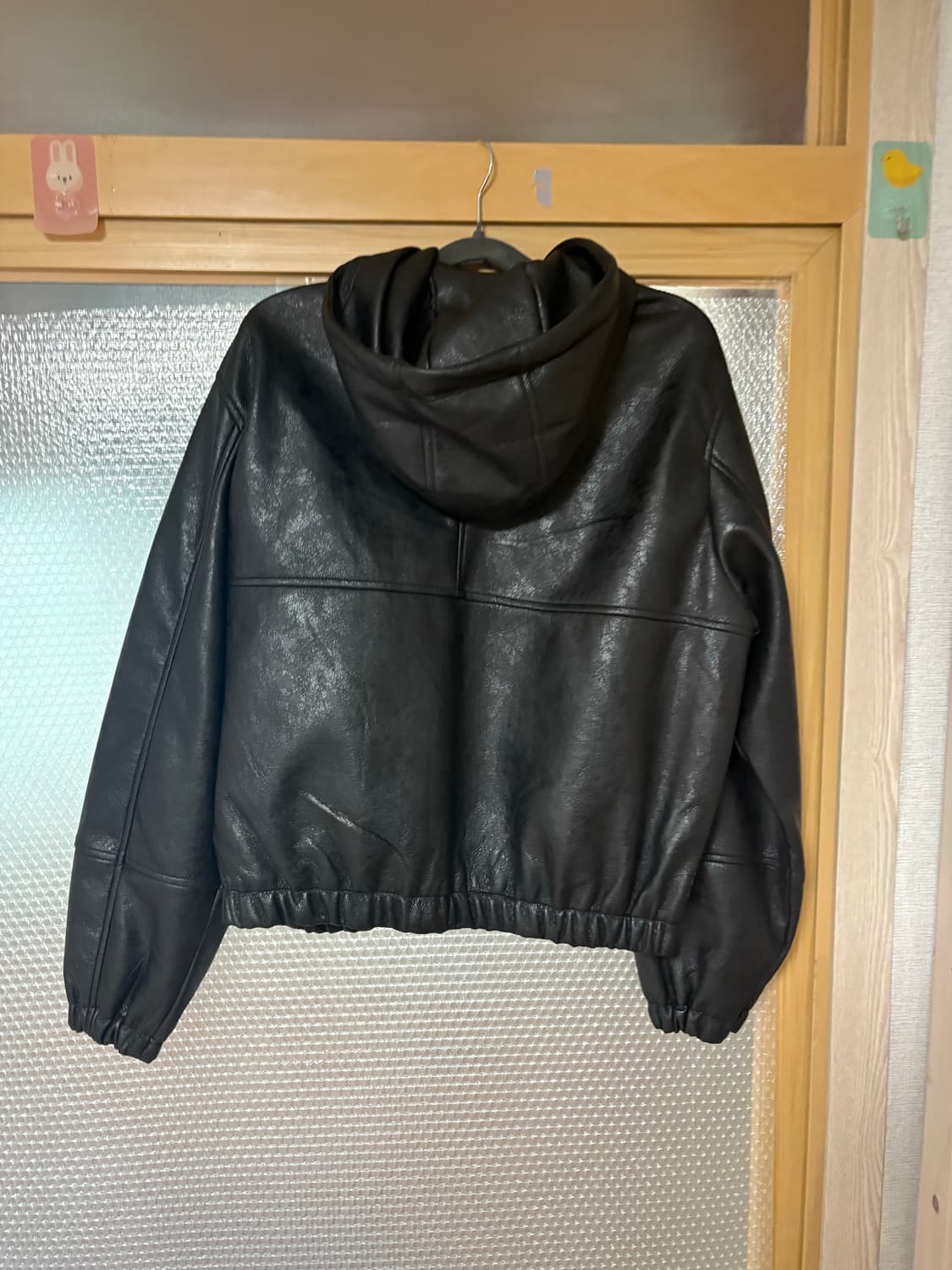 자라 레더 이펙트 후드 상품이미지2