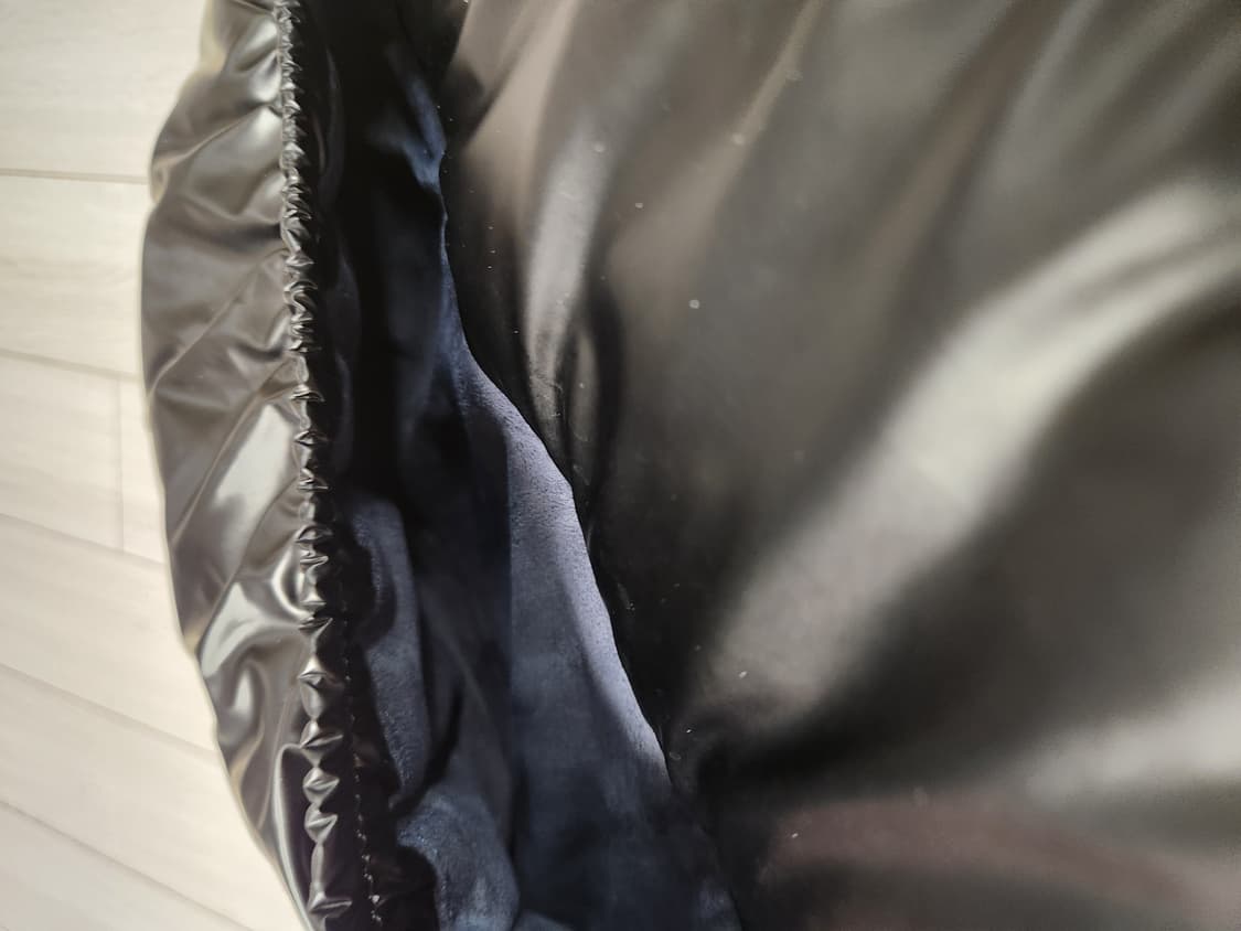 스타벅스 갤럭시북4 패딩 노트북 파우치

한번도 안쓰고 보관만 하고 있어 상품이미지4