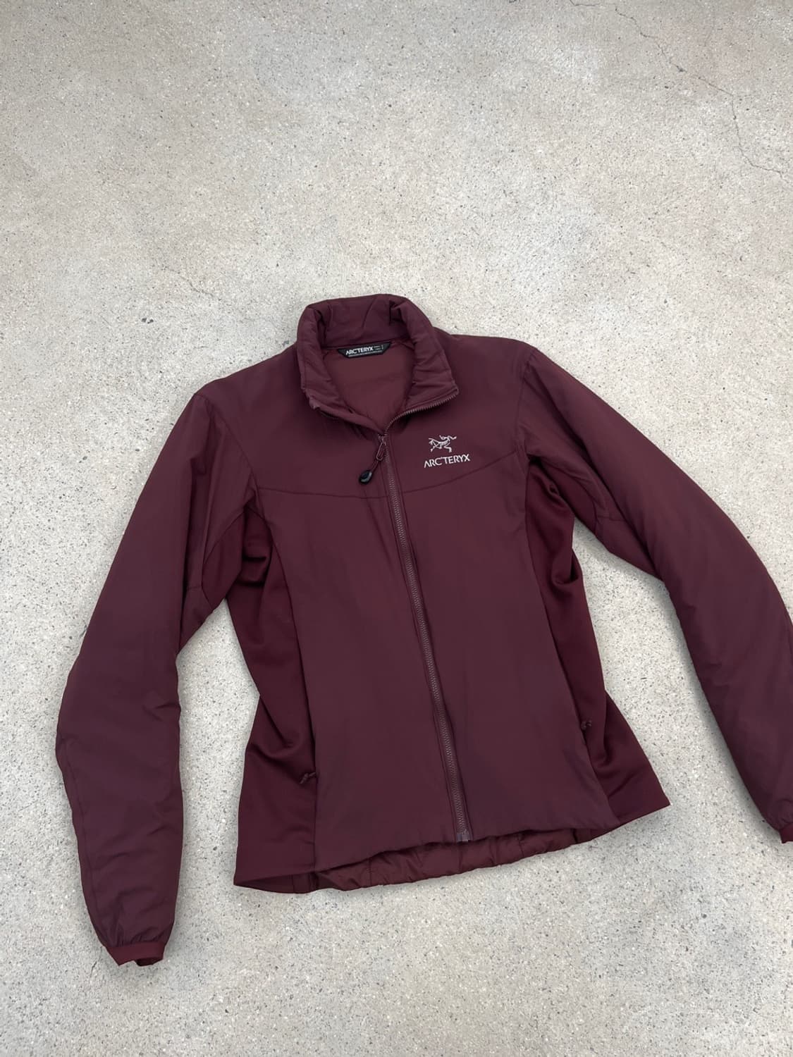 아크테릭스 아톰 LT 버건디 우먼 자켓 상품이미지5
