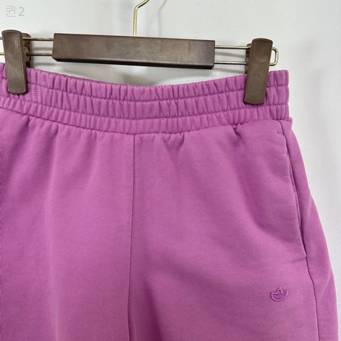 아디다스 여자 밴딩 면 반바지 XS (26-28인치정도) 상품이미지2