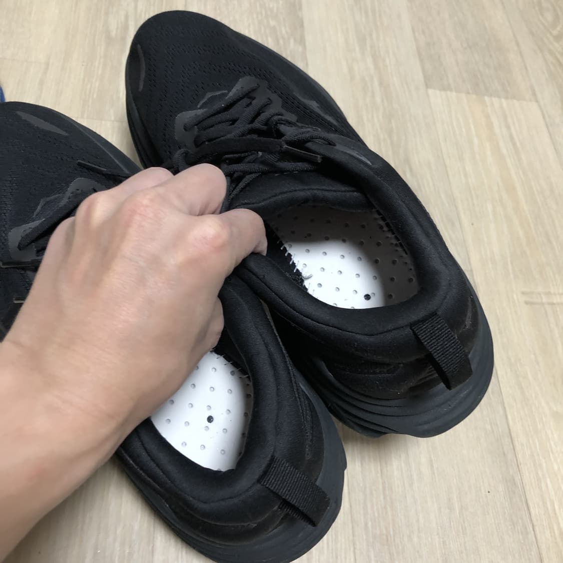 (275) 호카 오네오네 HOKA 본디8 트리플 블랙 러닝화 와이드 상품이미지3