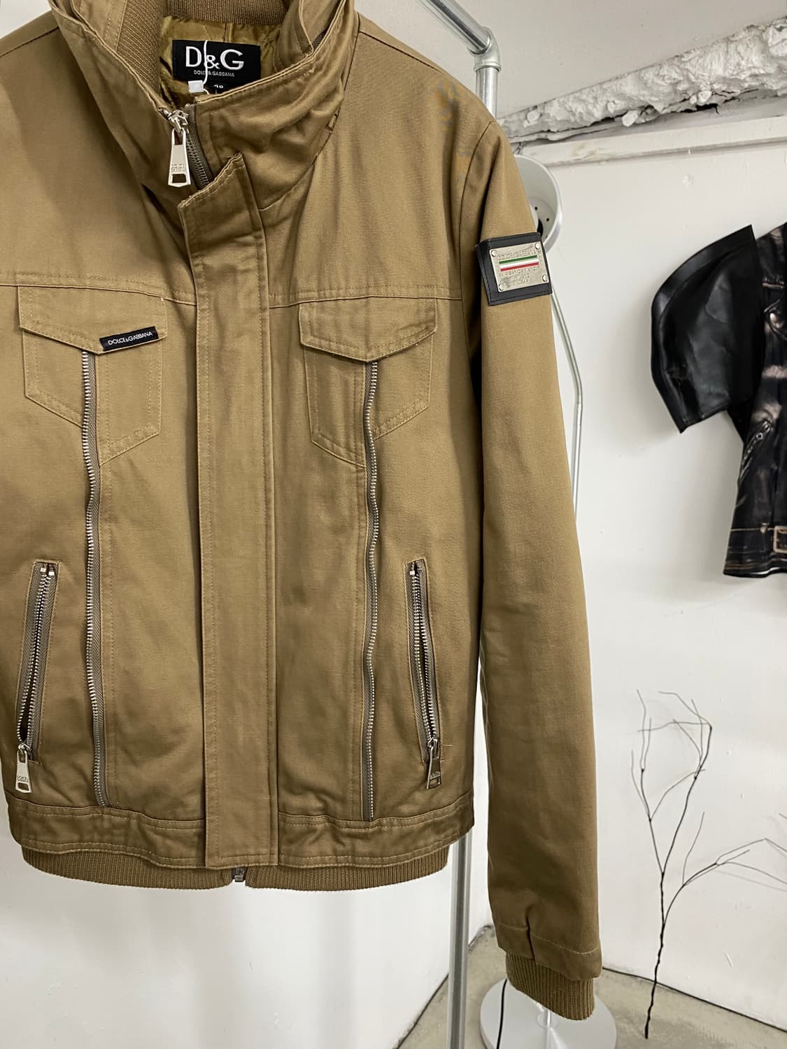 돌체앤가바나 실버 플레이트 하이넥 지퍼 자켓 상품이미지6