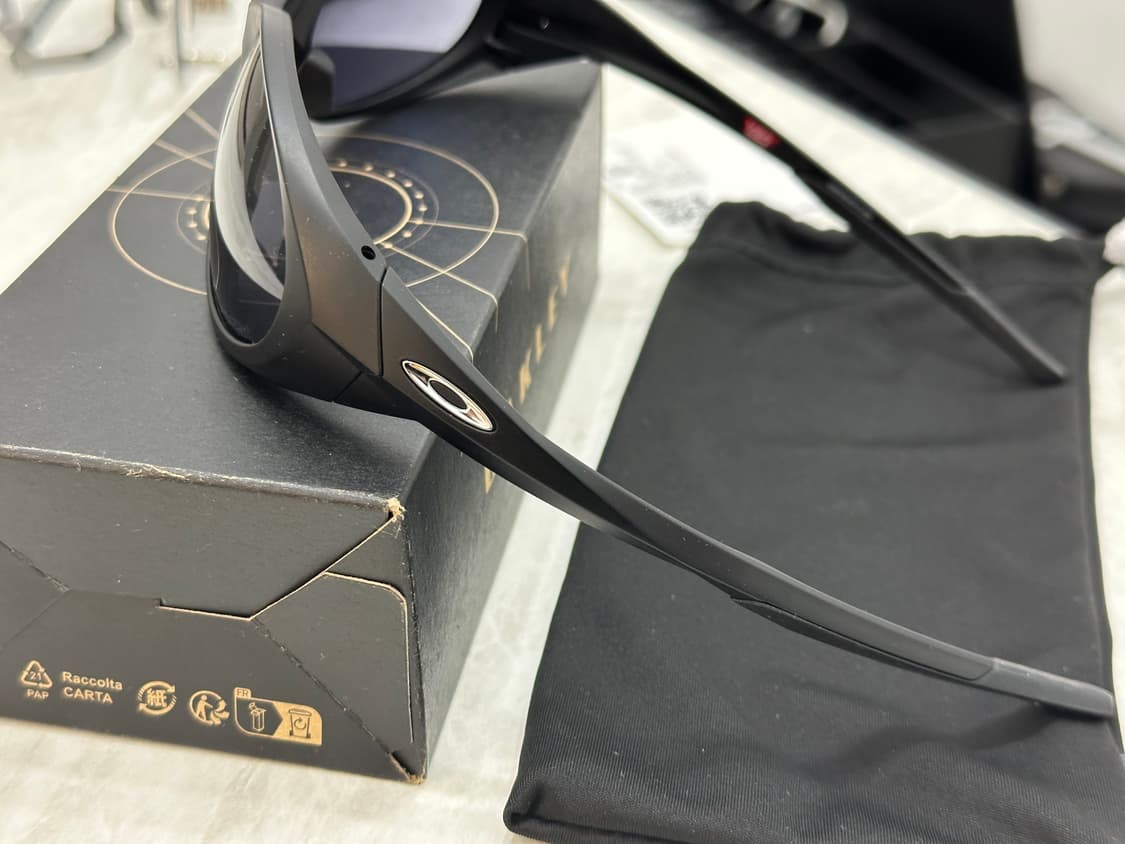 (새상품) 오클리 아이자켓 리덕스 매트블랙 OO9438-01 상품이미지2