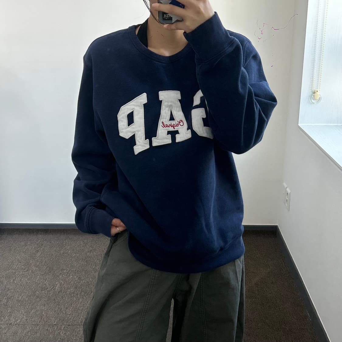 GAP 갭 화이트로고 네이비 맨투맨 상품이미지2