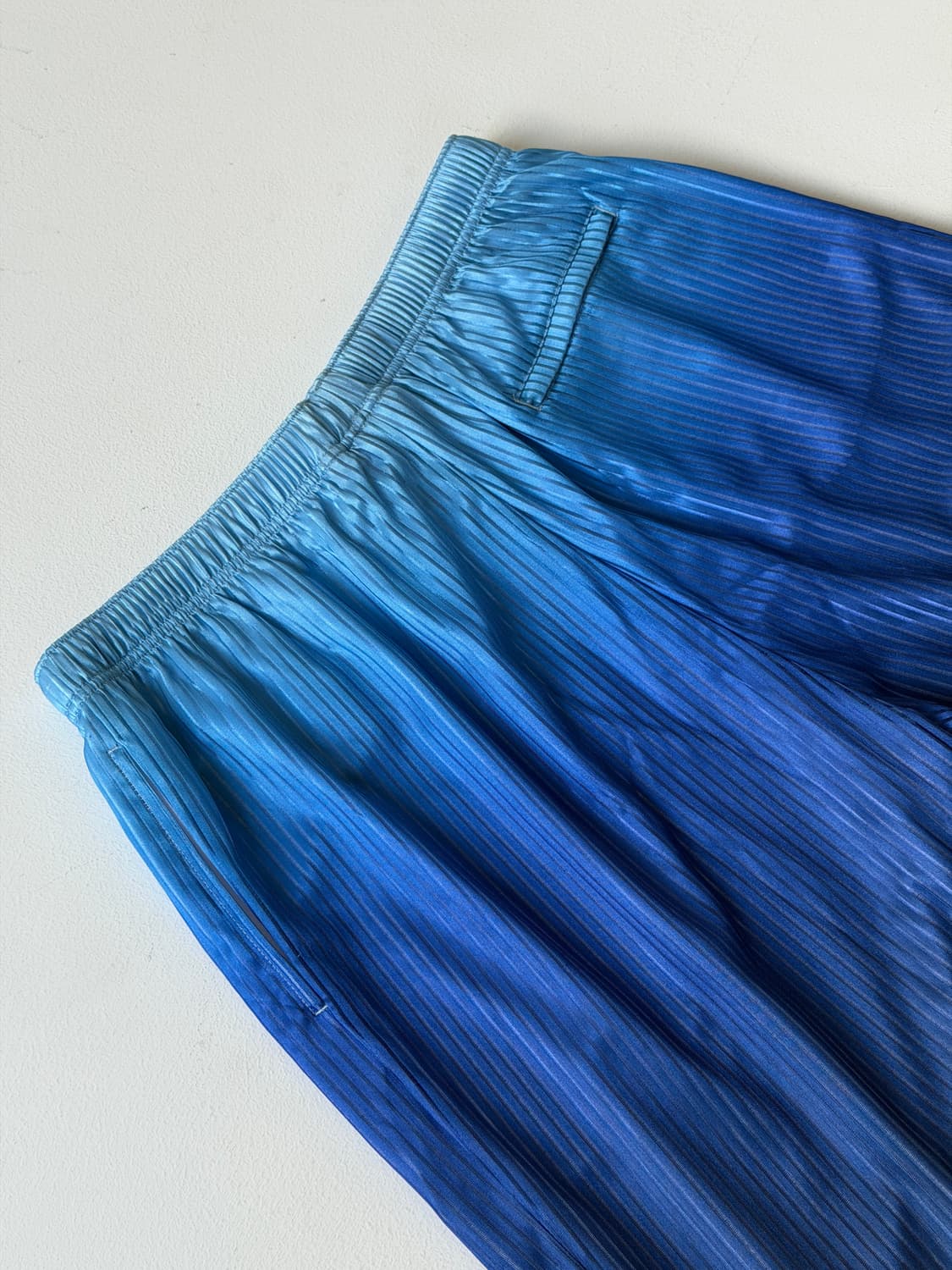 Supreme Gradient Mesh Short 상품이미지6