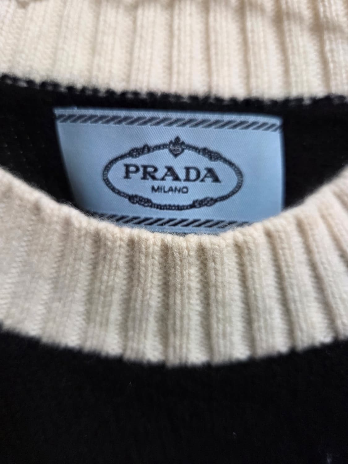 프라다 반팔 니트 티셔츠  상품이미지3