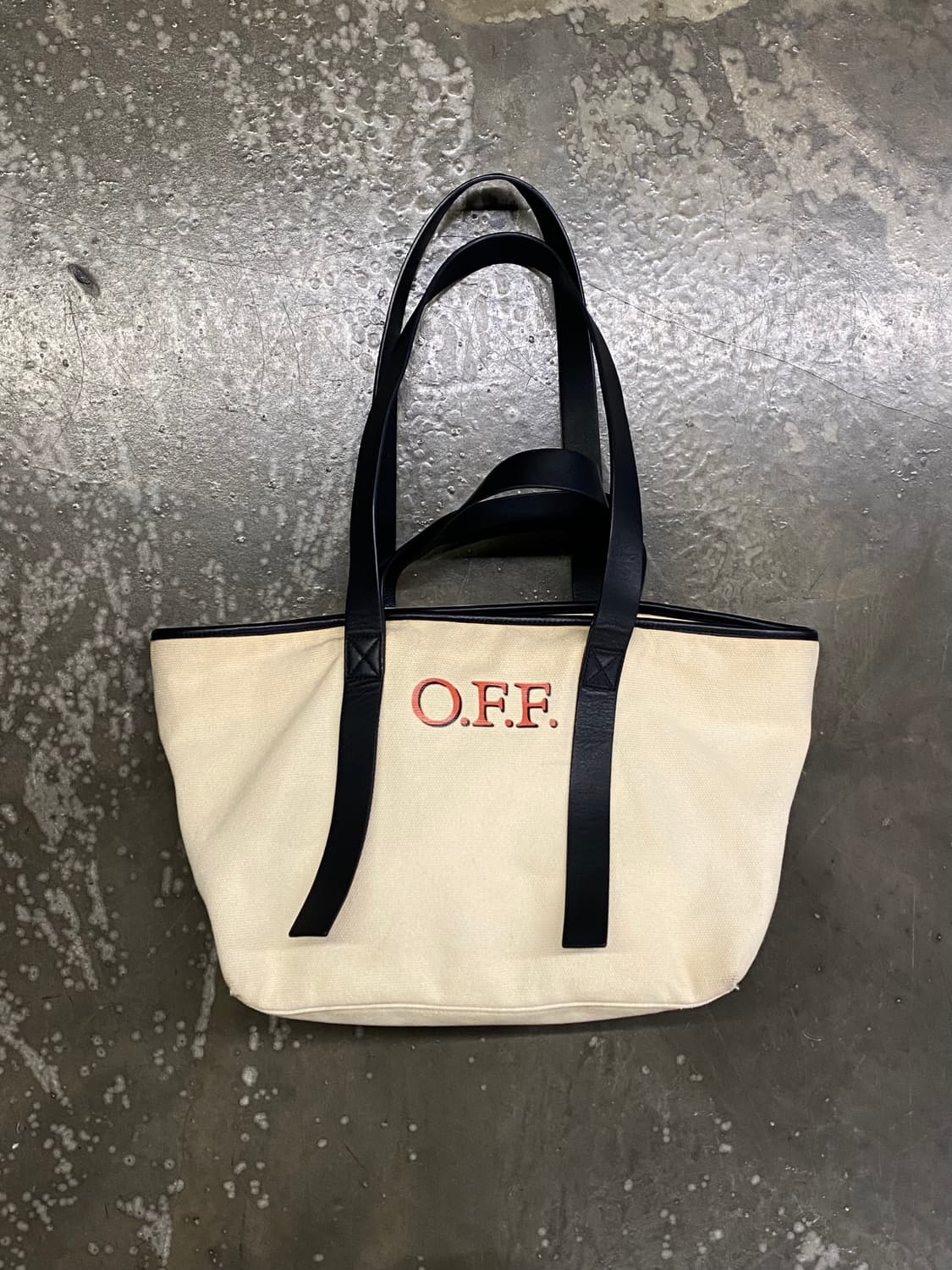 오프화이트 스몰 캔버스 토트백  상품이미지1