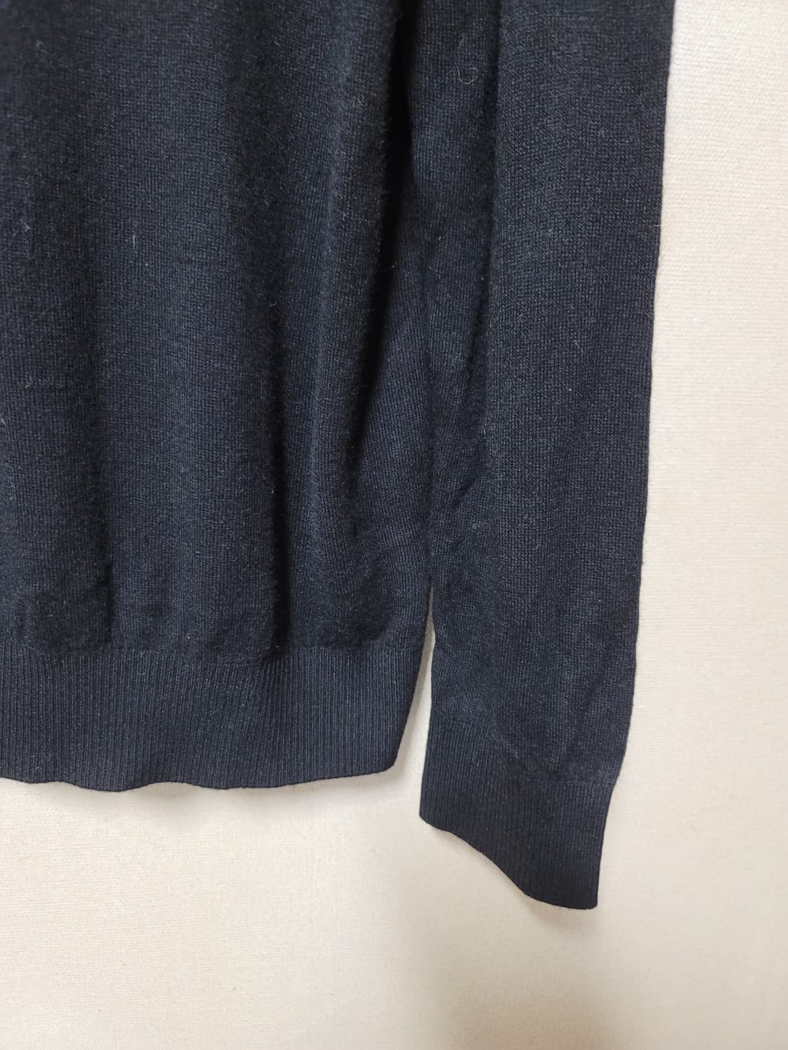 루이까스텔 브이넥 니트 상품이미지4