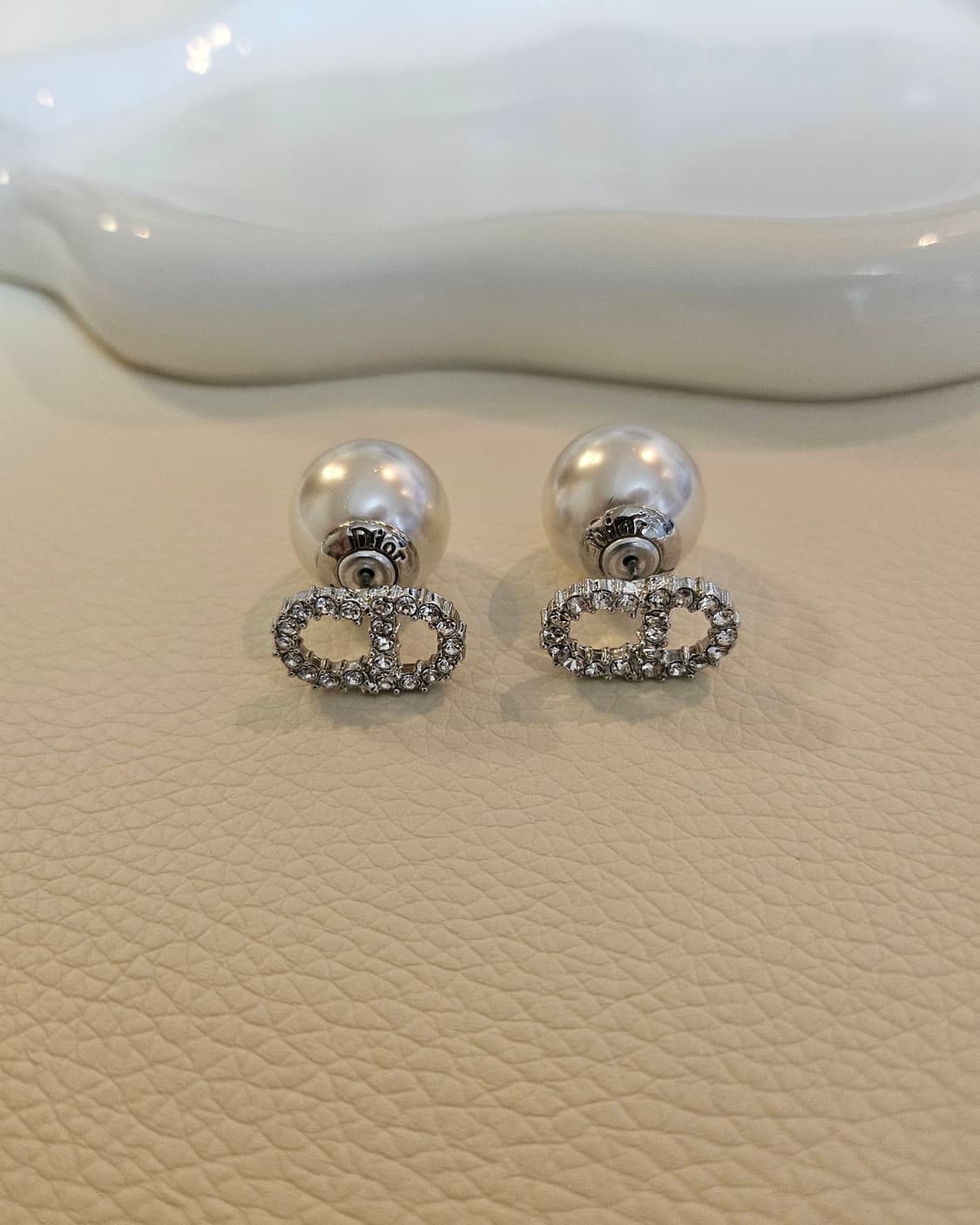 디올 업사이클링 투웨이 실버 진주 귀걸이 상품이미지2