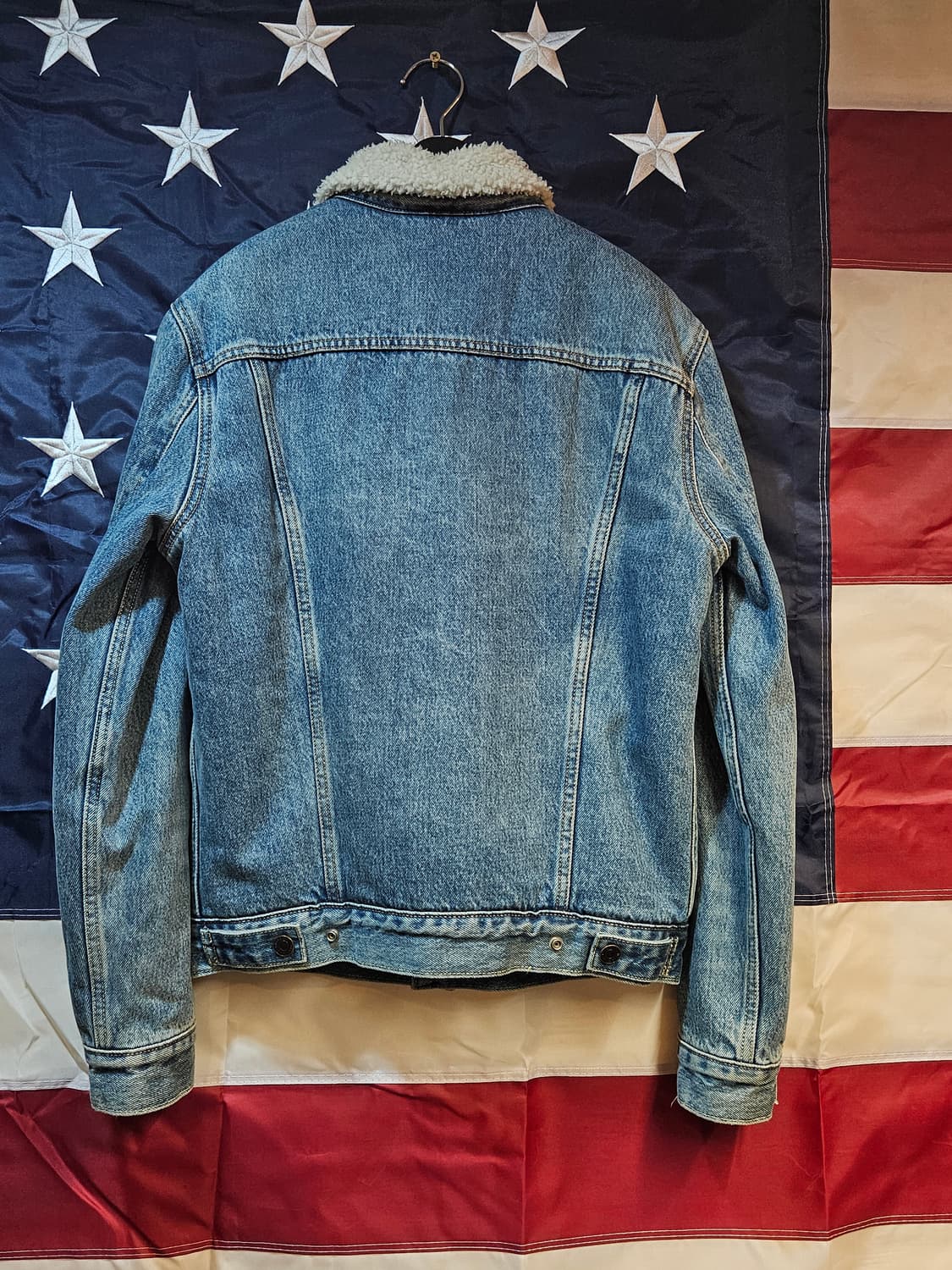 Levi’s Sherpa Trucker Jacket 상품이미지2