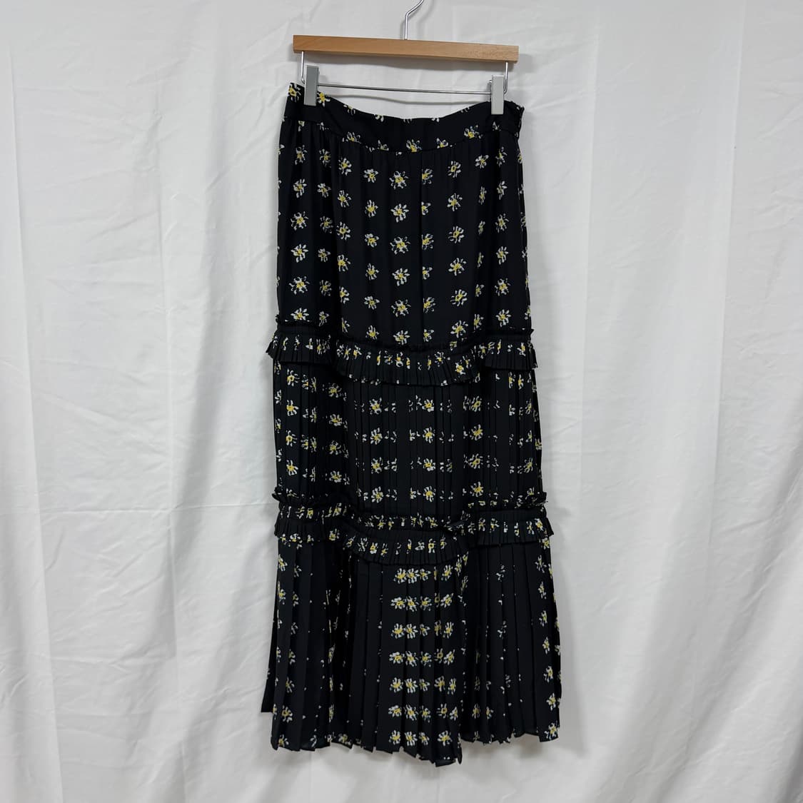 럭키슈에뜨 데이지 패턴 플리츠 스커트 상품이미지2